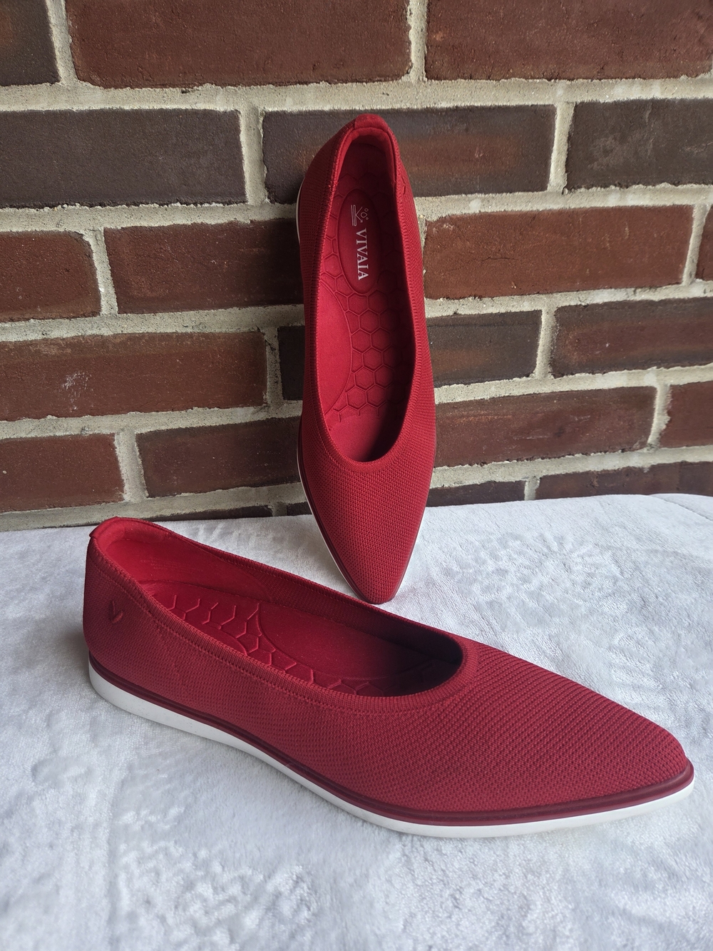 VIVAIA Pointed Toe Knit Flats Red EU 40.5 US 9.5 Comfortable